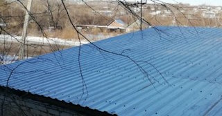 Демонтаж поликарбоната с крыши в Тихорецке - услуги по доступной цене от 613 рублей